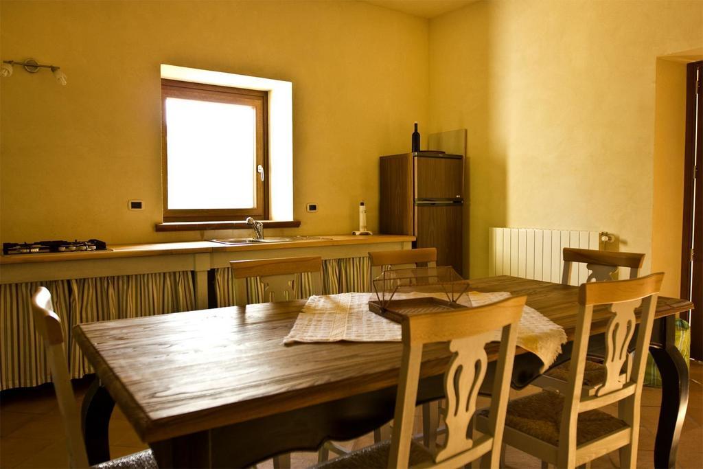 Agriturismo Borgo Serafino Мангоне Номер фото